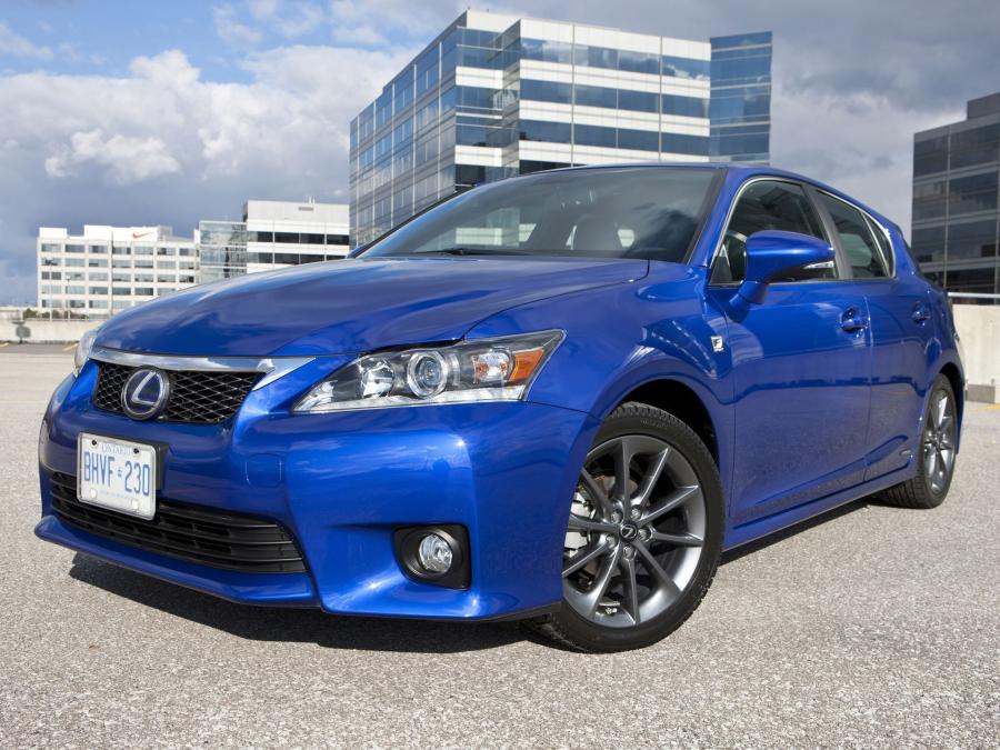  Lexus CT200h F-Sport 2011 года  (US) (фото 10 из 14)